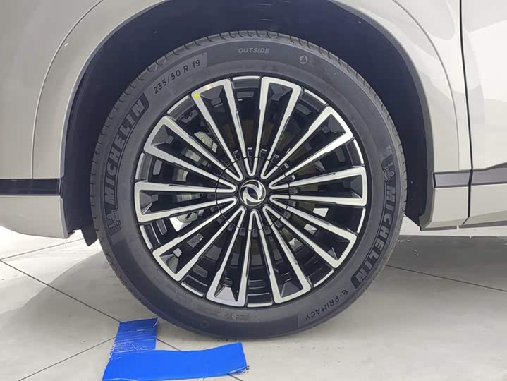 Dongfeng Aeolus L8, 2025 — фото 6 из 9