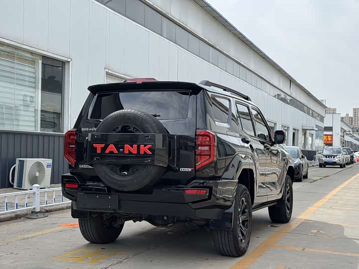 Tank 400 Hybrid, 2024 — фото 7 из 9