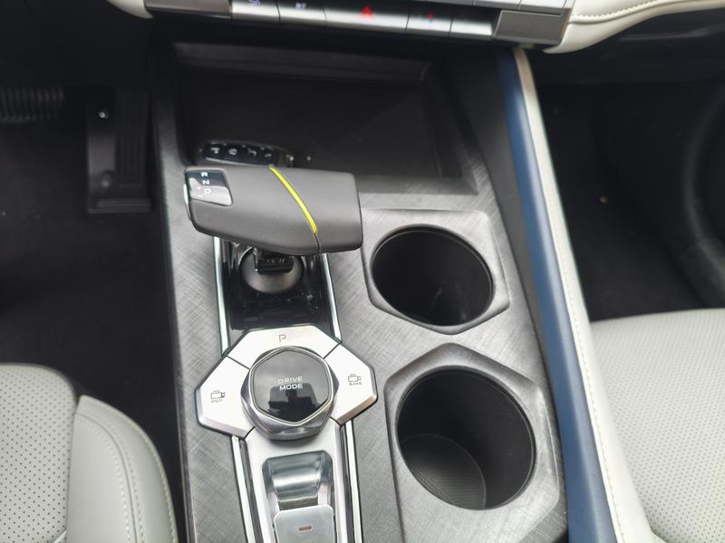 Changan UNI-V Hybrid, 2023 — фото 12 из 12