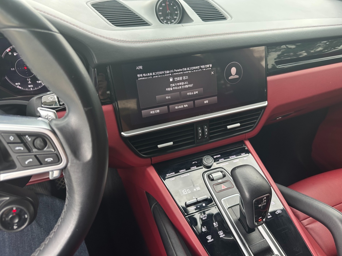 Porsche Cayenne, 2023 — фото 9 из 12