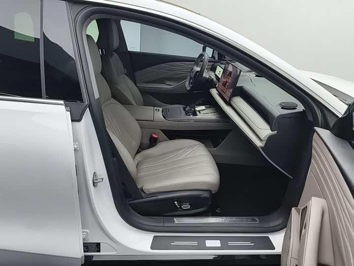 Geely Galaxy Starshine 8 EM-i, 2025 — фото 8 из 9
