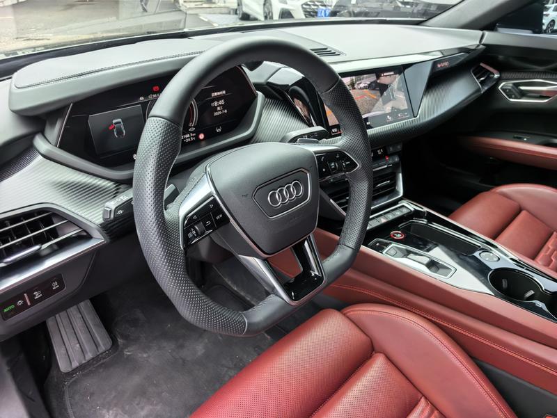 Audi e-tron GT, 2024 — фото 9 из 12