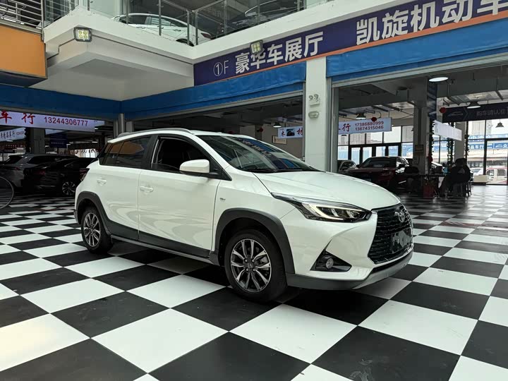 Toyota Yaris L Hatchback, 2022 — фото 3 из 9