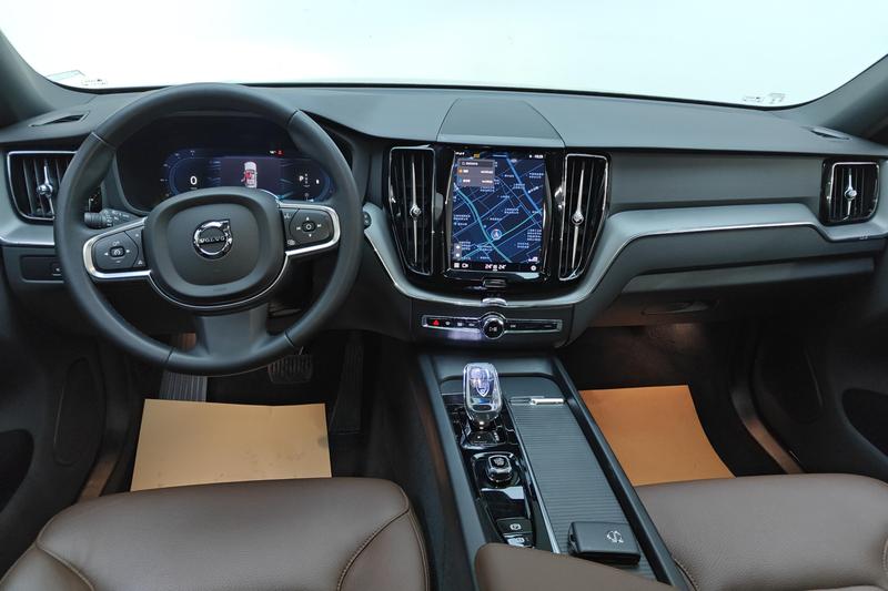 Volvo XC60, 2024 — фото 8 из 12