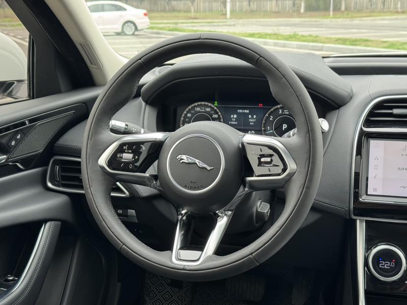 Jaguar XE L, 2022 — фото 9 из 12