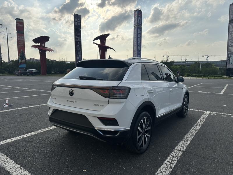 Volkswagen T-Roc, 2023 — фото 6 из 12