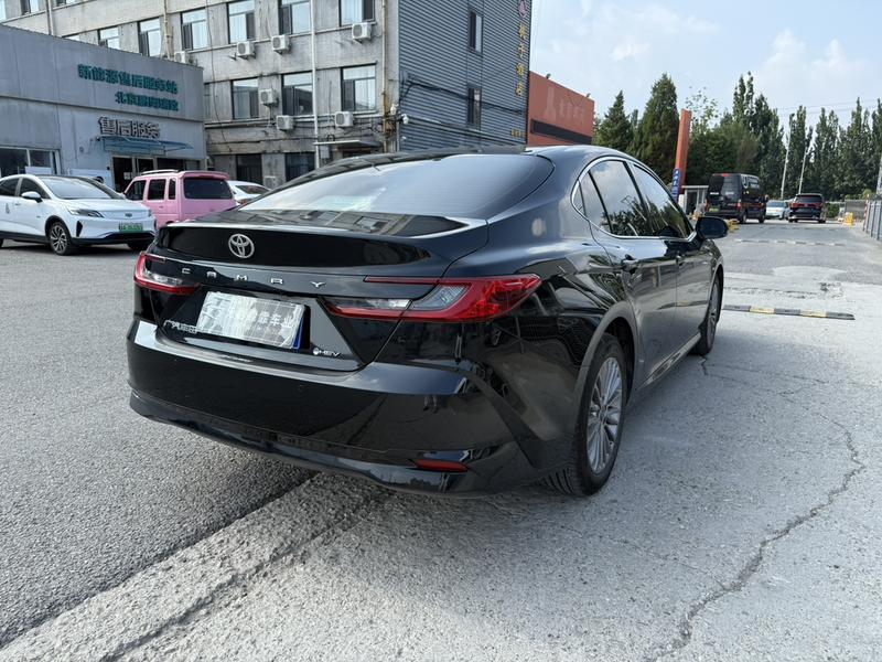 Toyota Camry, 2025 — фото 7 из 12