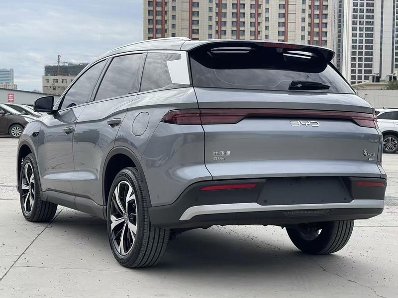 BYD Song Pro Hybrid, 2026 — фото 4 из 11