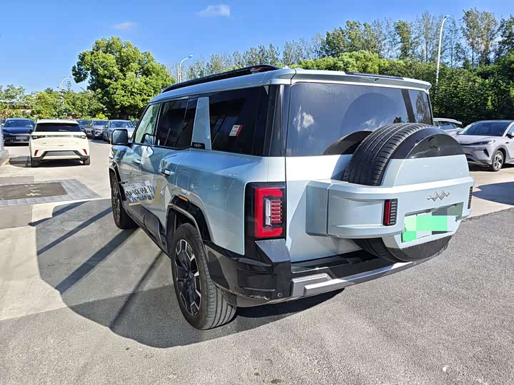 BYD FangChengBao Leopard 8, 2025 — фото 7 из 9
