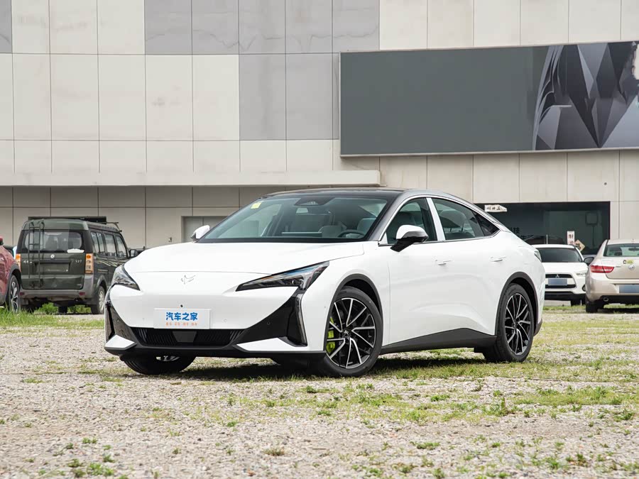 BAIC Arcfox Alpha S5, 2026 — купить в Нижнем Новгороде под ключ