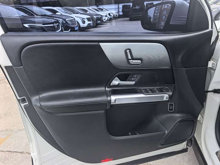 Mercedes-Benz GLB-Class, 2022 — фото 3 из 9