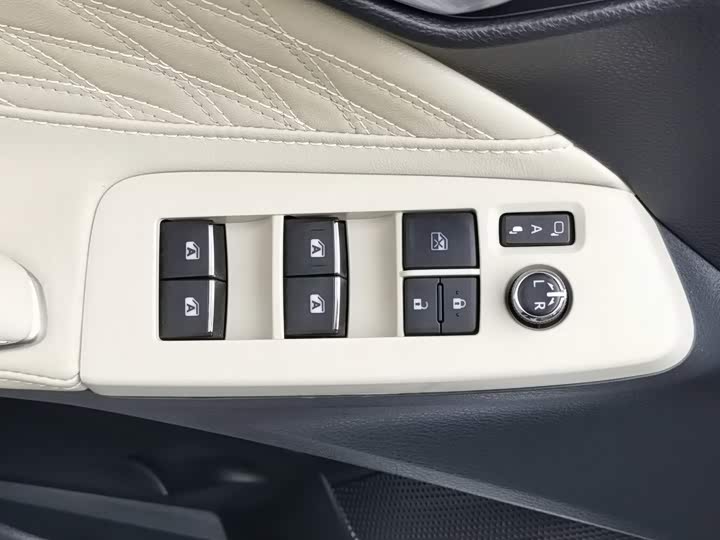 Toyota Avalon, 2023 — фото 9 из 9