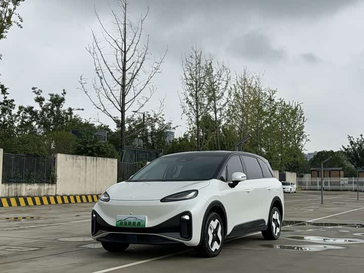 BAIC Arcfox Kaola, 2023 — купить в Владимире под ключ