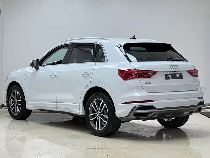Audi Q3, 2023 — фото 4 из 9