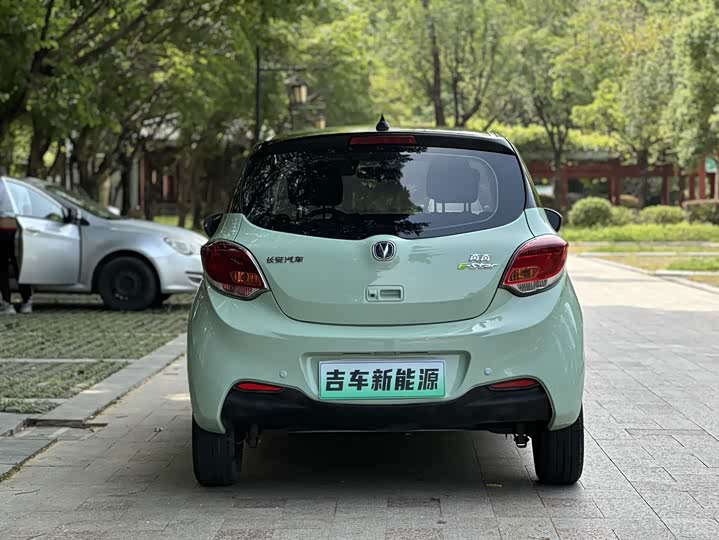Changan BenBen E-Star, 2022 — фото 5 из 9