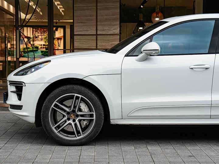 Porsche Macan, 2022 — фото 4 из 9