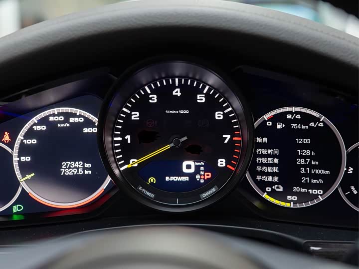 Porsche Panamera Hybrid, 2023 — фото 9 из 9