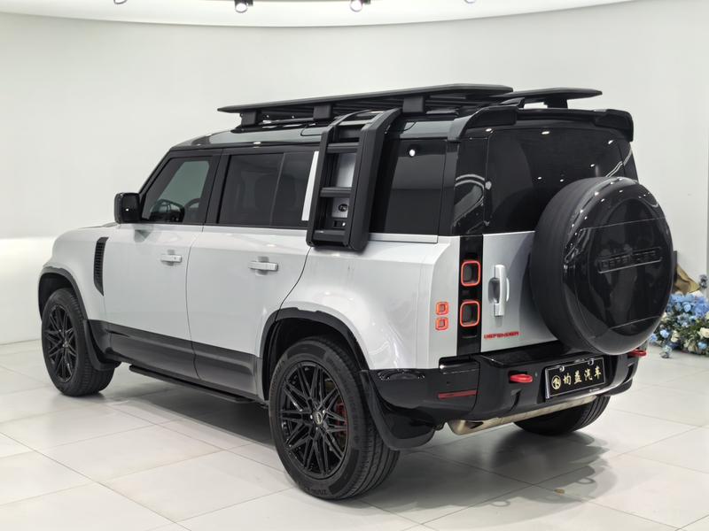 Land Rover Defender Hybrid, 2021 — фото 4 из 10