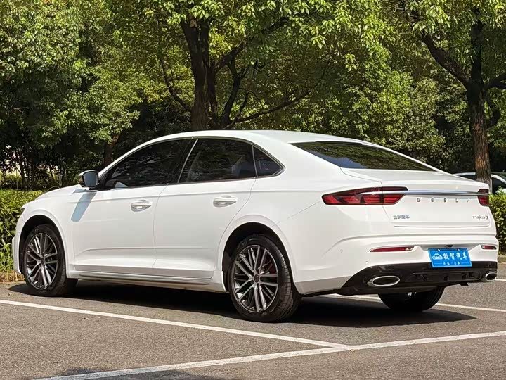 Geely Preface, 2023 — фото 7 из 9