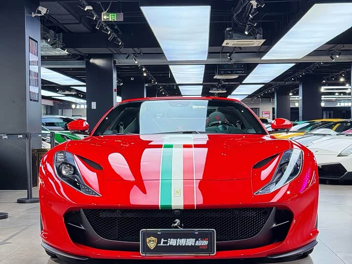 Ferrari 812, 2024 — фото 4 из 9