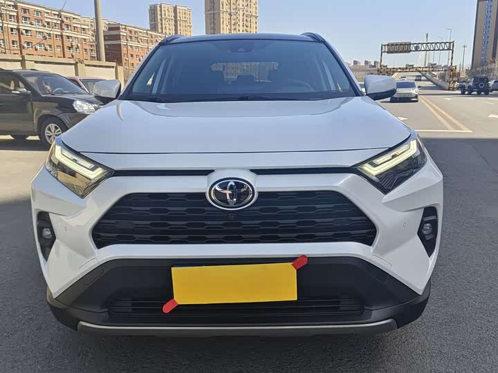 Toyota RAV4, 2024 — купить в Перми под ключ