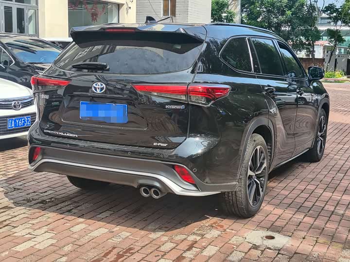 Toyota Crown Kluger, 2021 — фото 5 из 9