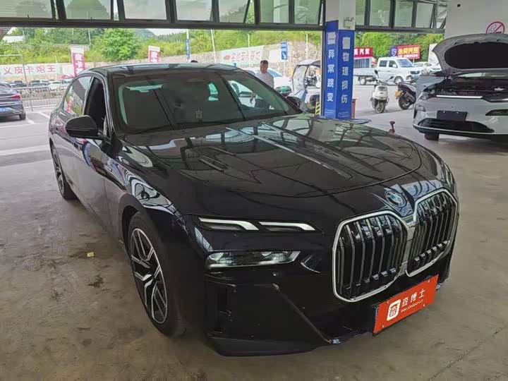 BMW 7 Series, 2024 — фото 2 из 9