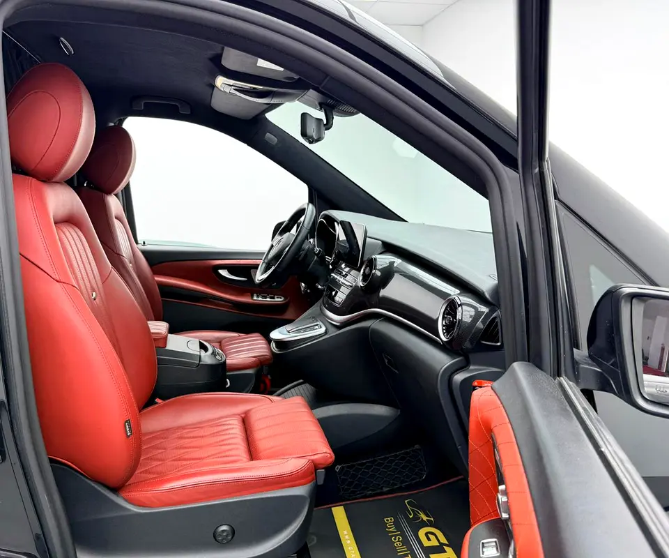 Mercedes-Benz V-Class, 2023 — фото 9 из 10