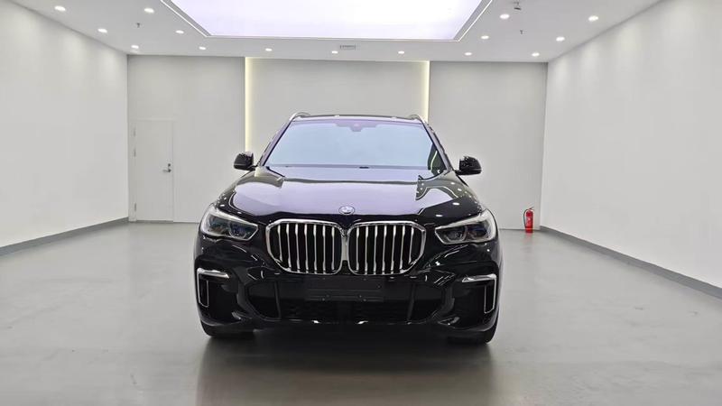 BMW X5, 2023 — фото 2 из 9