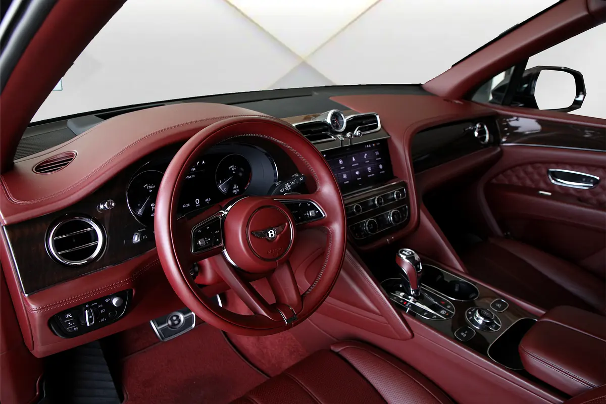 Bentley Bentayga, 2022 — фото 8 из 10