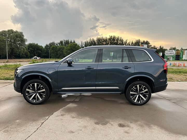 Volvo XC90 Hybrid, 2026 — фото 7 из 9