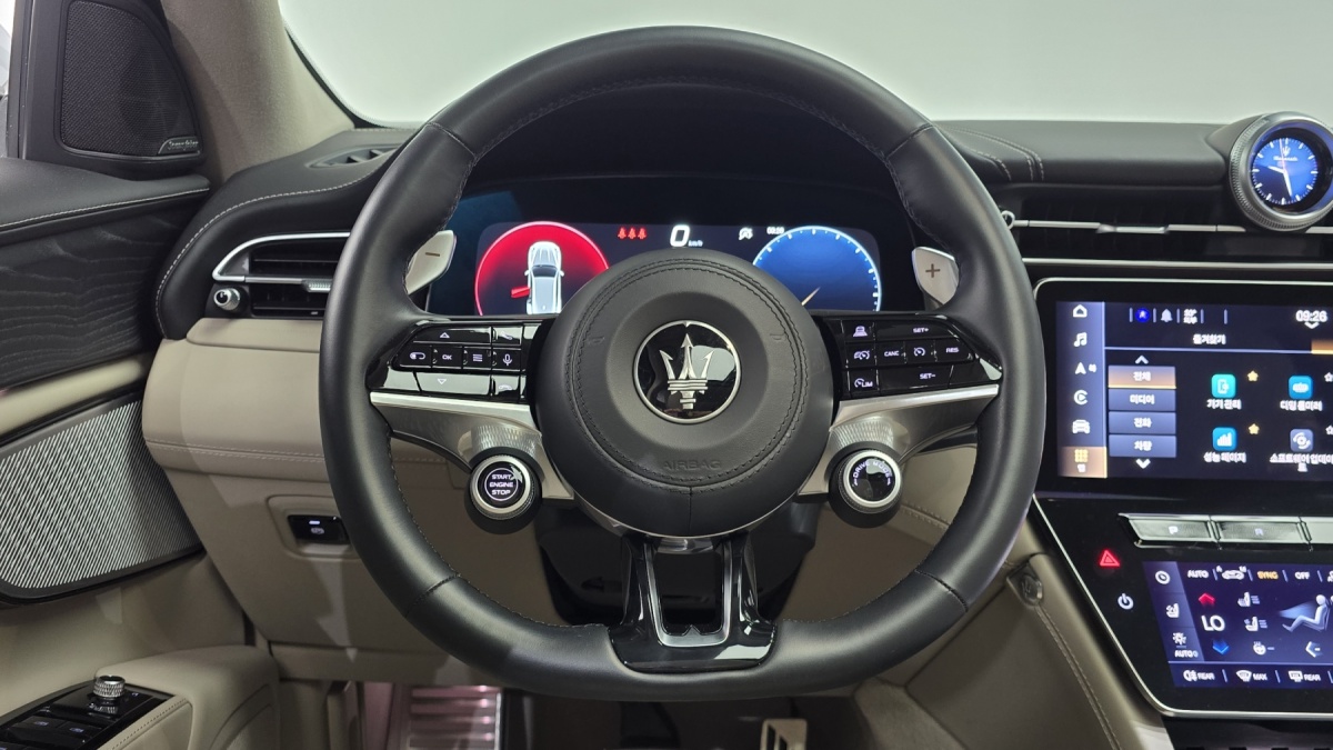 Maserati Grecale, 2023 — фото 12 из 12