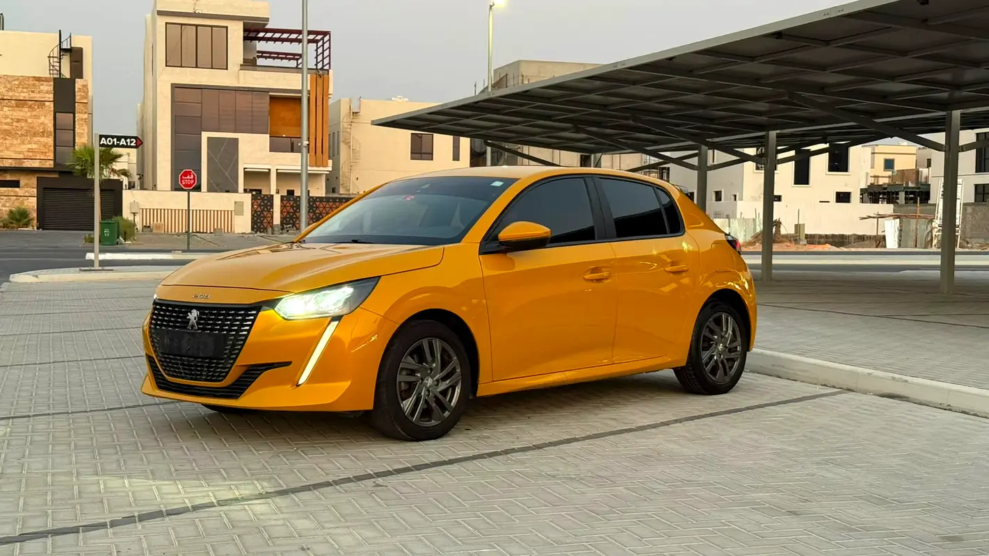 Peugeot 208, 2022 — фото 7 из 10