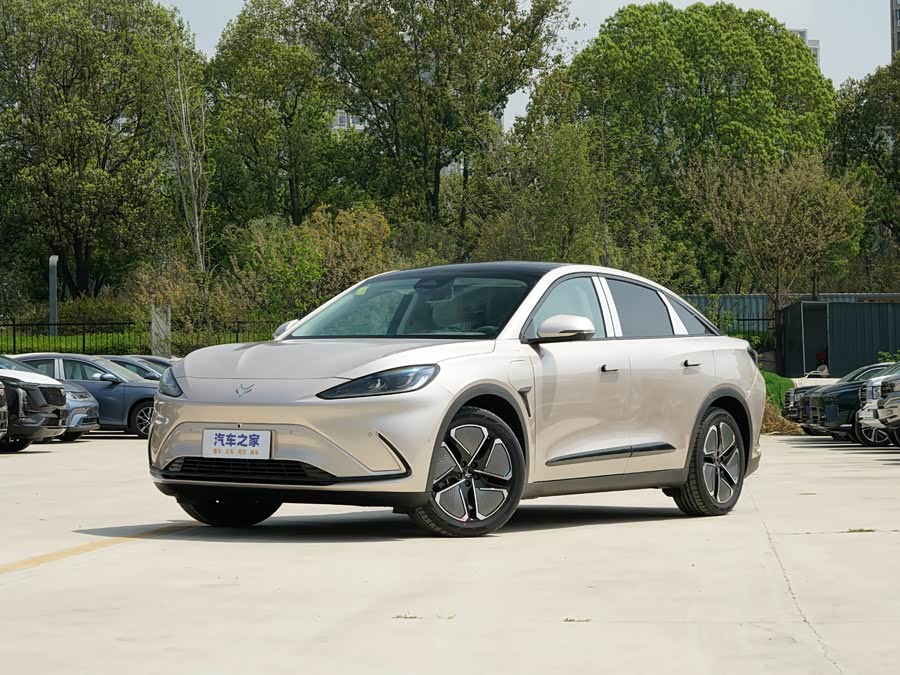 BAIC Arcfox Alpha S6, 2026 — купить в Нижнем Новгороде под ключ