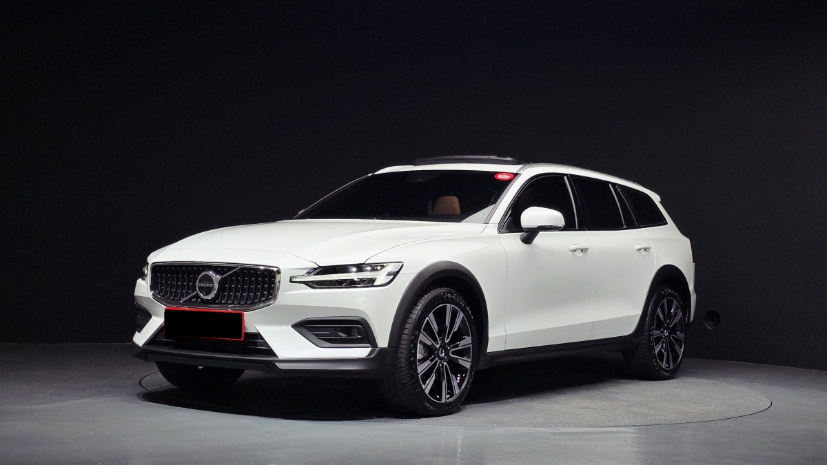 Volvo V60, 2025 — купить в Тольятти под ключ