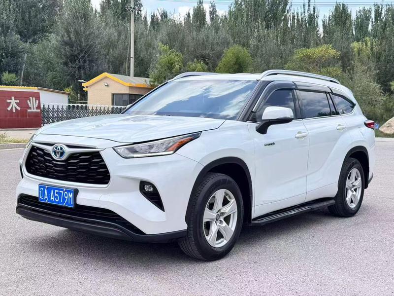 Toyota Highlander, 2022 — купить в Смоленске под ключ