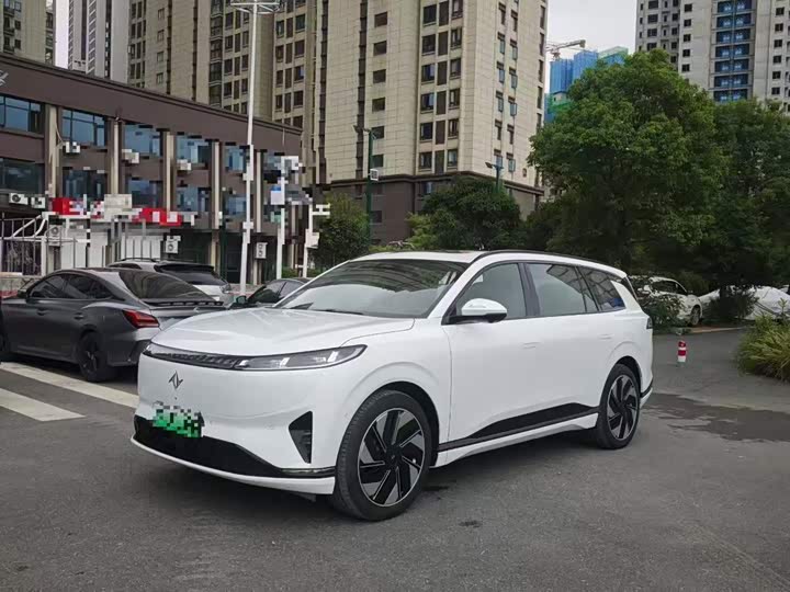 Dongfeng Yipai eπ 008, 2024 — купить в Йошкар-Оле под ключ