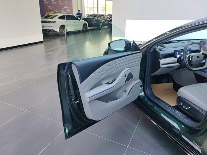 Geely Galaxy Starshine 8 EM-i, 2025 — фото 7 из 9