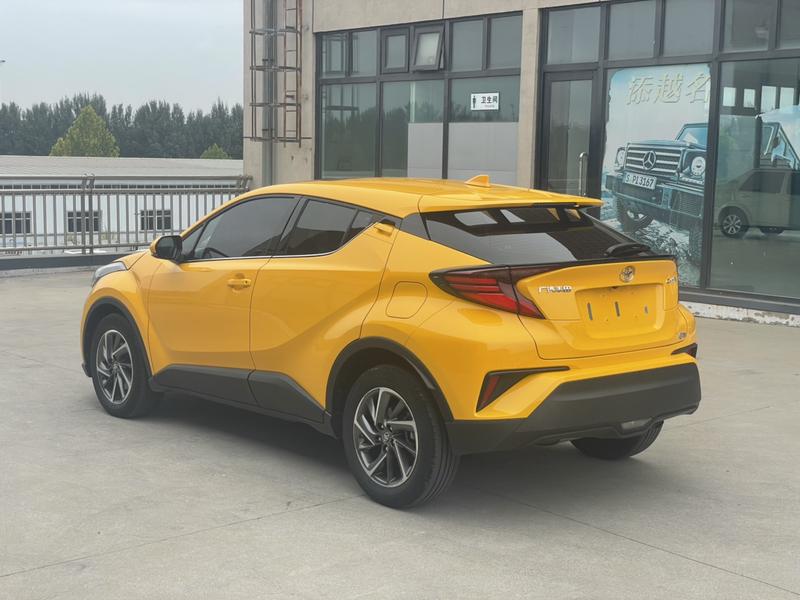 Toyota C-HR, 2022 — фото 5 из 12