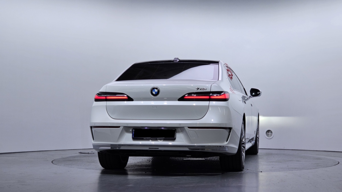 BMW 7 Series, 2023 — фото 4 из 12