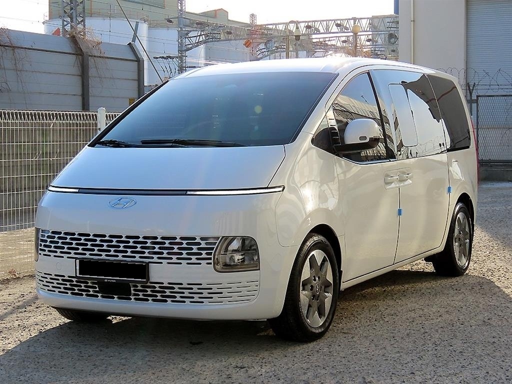 Hyundai Staria, 2023 — купить в Тольятти под ключ