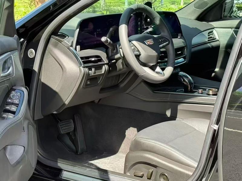 Cadillac CT5, 2024 — фото 9 из 11