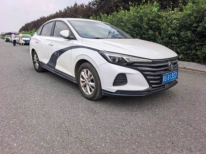 Changan Eado Plus, 2022 — фото 6 из 9