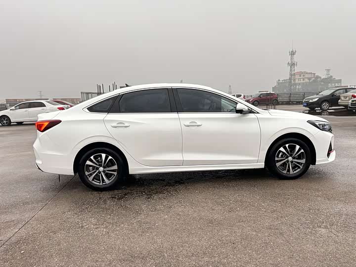 Changan Eado Plus, 2023 — фото 5 из 9