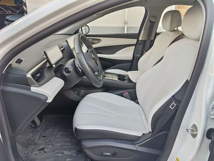 BYD Seal 05 DM-i Hybrid, 2024 — фото 8 из 9