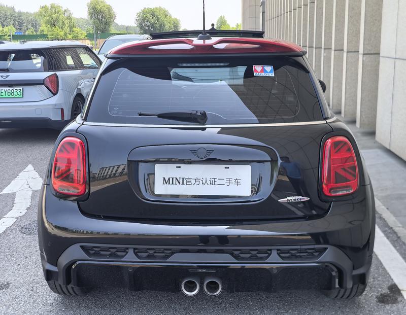 Mini Mini JCW, 2022 — фото 4 из 12