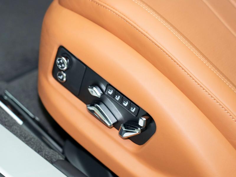 Bentley Flying Spur, 2022 — фото 5 из 11