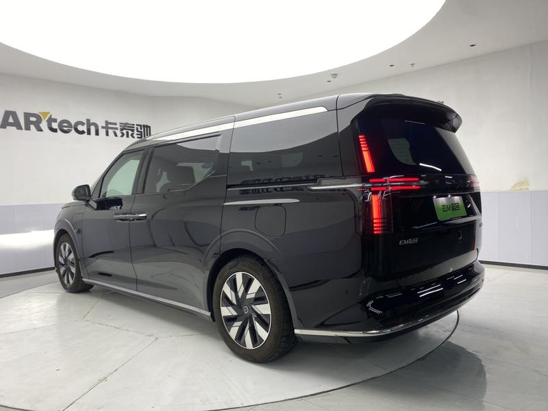 Volvo EM90, 2025 — фото 5 из 12