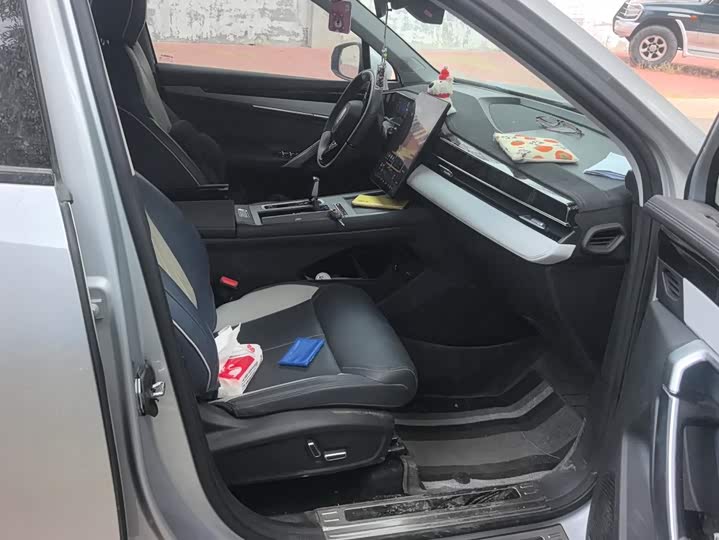 Geely Atlas L, 2024 — фото 7 из 9