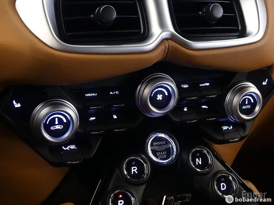 Aston Martin Vantage, 2022 — фото 12 из 12